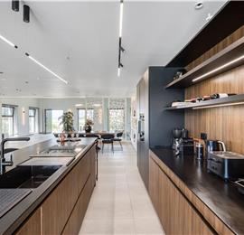 5 bedroom luxury seaside villa with indoor & outdoor pool, near Acharavi, sleeps 10